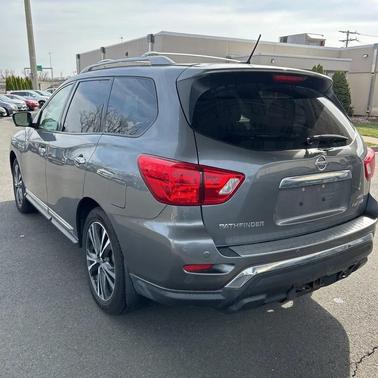 Gray 2018 Nissan Pathfinder Platinum