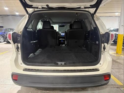 2016 Toyota Highlander Limited Platinum