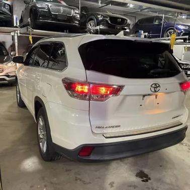 2016 Toyota Highlander Limited Platinum