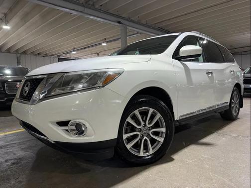 Moonlight White 2014 Nissan Pathfinder SL