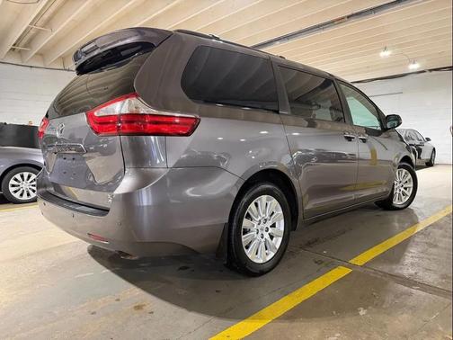 2015 Toyota Sienna XLE Premium