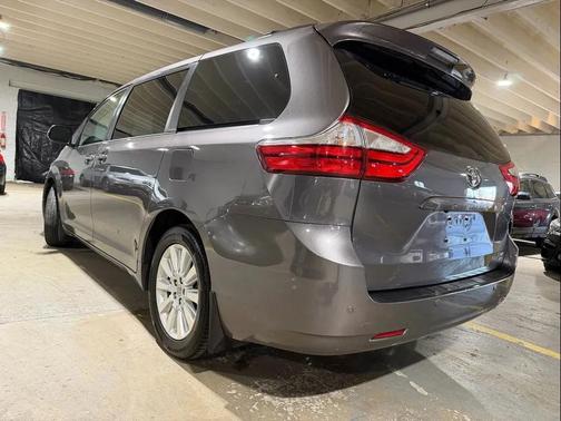 2015 Toyota Sienna XLE Premium