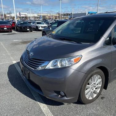 2015 Toyota Sienna XLE Premium