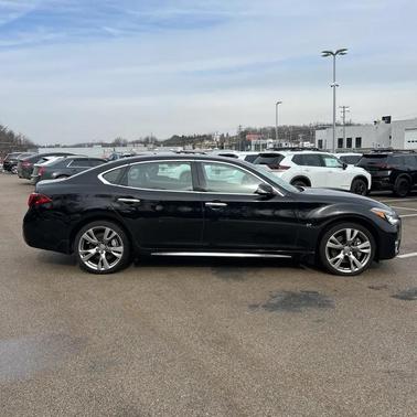 2018 INFINITI Q70L 3.7X LUXE