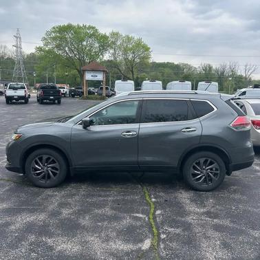 Gray 2016 Nissan Rogue SL