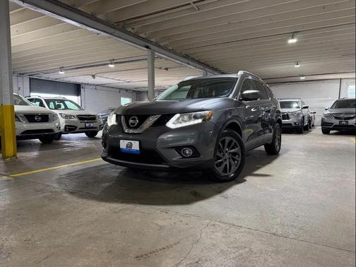 Gray 2016 Nissan Rogue SL