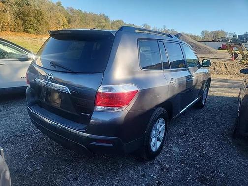 2012 Toyota Highlander SE