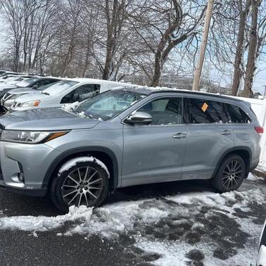 2017 Toyota Highlander SE