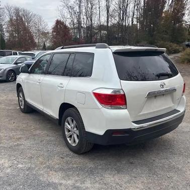 2012 Toyota Highlander SE