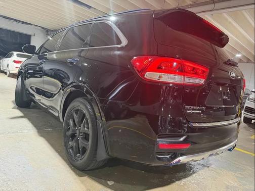 Black 2017 Kia Sorento SX