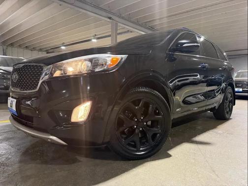 Black 2017 Kia Sorento SX