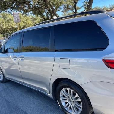 2016 Toyota Sienna XLE