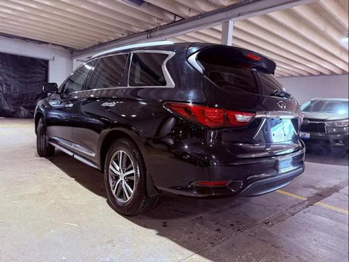 2017 INFINITI QX60 Base