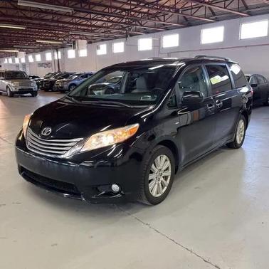 2017 Toyota Sienna XLE