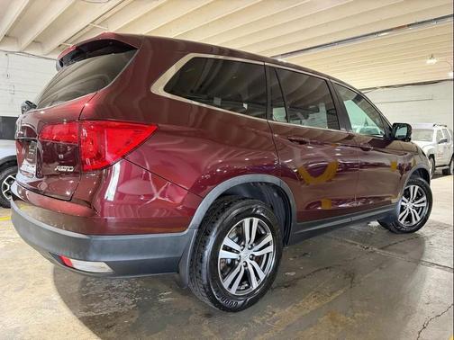 Red 2016 Honda Pilot EX-L