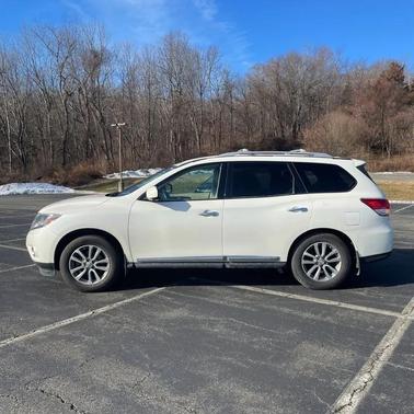 2016 Nissan Pathfinder SL