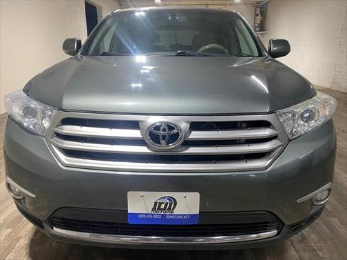 2013 Toyota Highlander SE