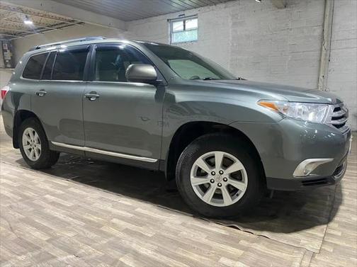 2013 Toyota Highlander SE
