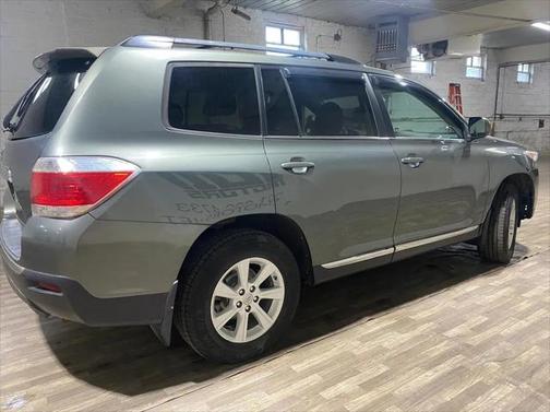 2013 Toyota Highlander SE