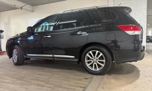 2016 Nissan Pathfinder SL