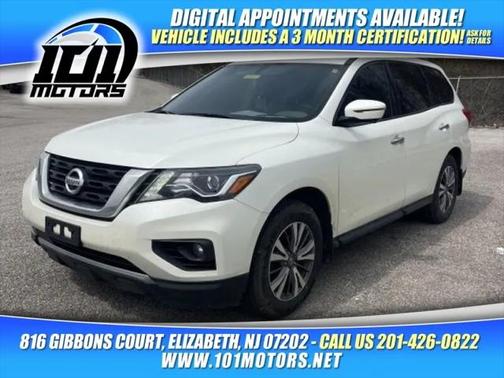 2017 Nissan Pathfinder SL