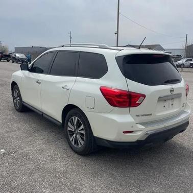 2017 Nissan Pathfinder SL