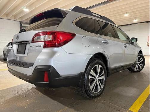 Silver 2018 Subaru Outback 2.5i Limited