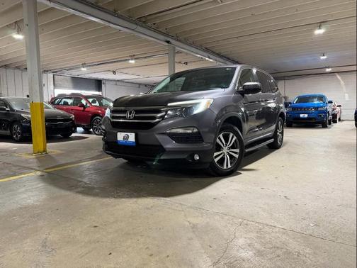 Silver 2017 Honda Pilot EX-L