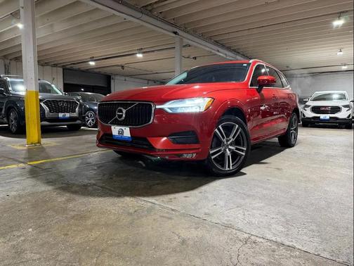 2021 Volvo XC60 T6 Momentum