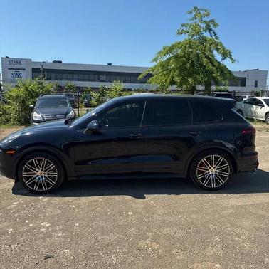 Blue 2016 Porsche Cayenne GTS