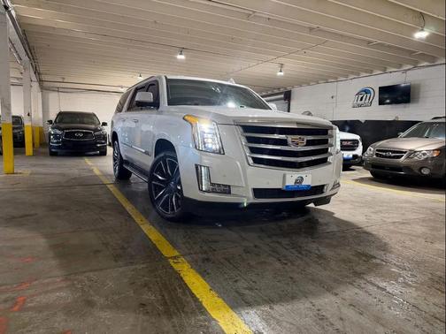 2016 Cadillac Escalade ESV Luxury