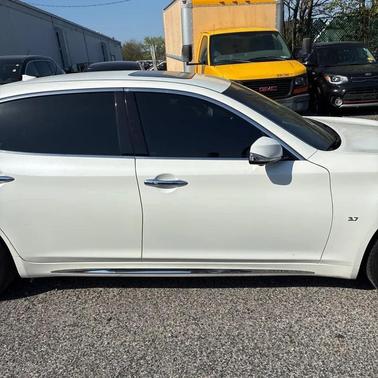 White 2018 INFINITI Q70L 3.7X LUXE