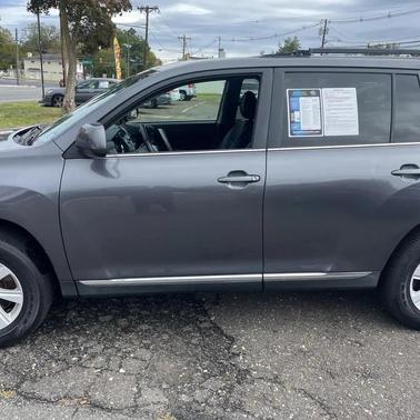 2013 Toyota Highlander SE