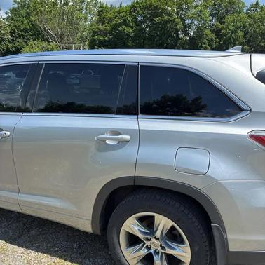 Silver 2015 Toyota Highlander Limited