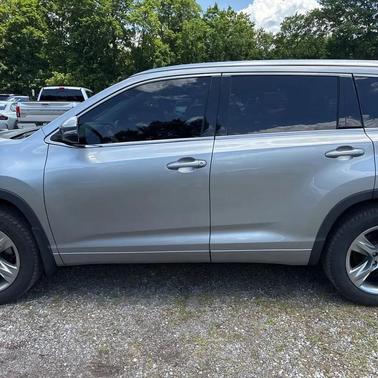 Silver 2015 Toyota Highlander Limited