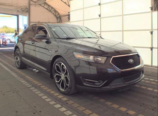 Tuxedo Black Metallic 2015 Ford Taurus SHO