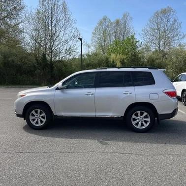 2011 Toyota Highlander SE