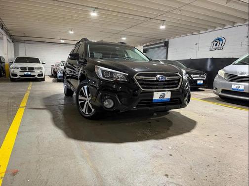 Black 2018 Subaru Outback 2.5i Limited