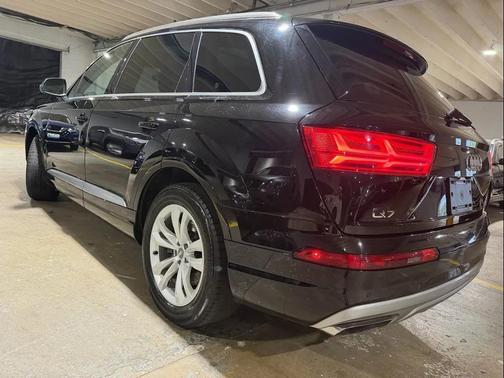 Blue 2018 Audi Q7 3.0T Premium Plus
