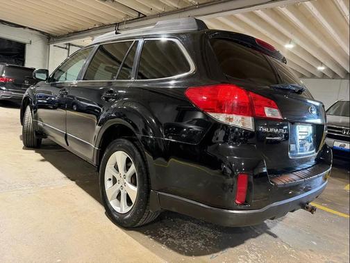 Black 2014 Subaru Outback 2.5i Limited