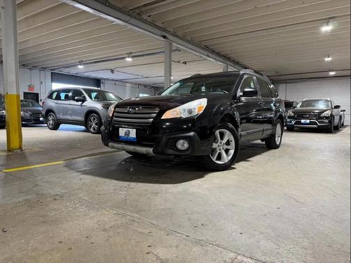 Black 2014 Subaru Outback 2.5i Limited