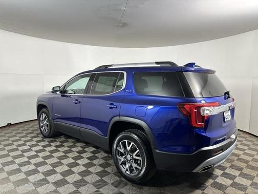 2023 GMC Acadia AWD SLT