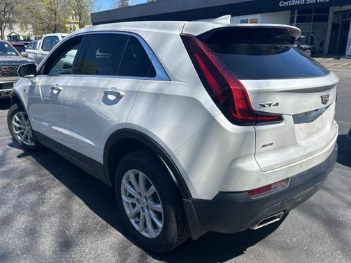 2023 Cadillac XT4 Luxury