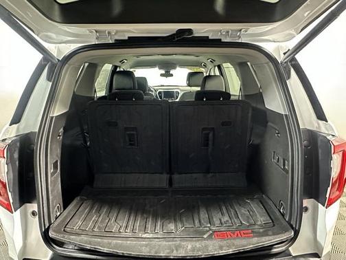 2022 GMC Acadia AWD SLE