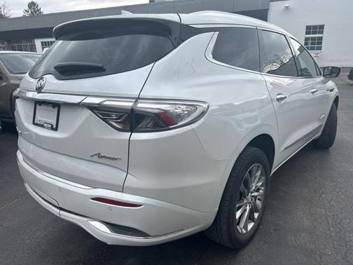 2022 Buick Enclave AWD Avenir