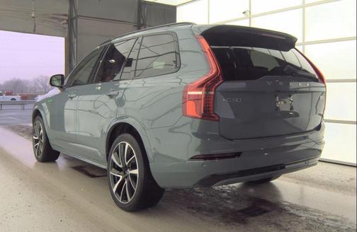 Thunder Grey Metallic 2023 Volvo XC90 Recharge Plug-In Hybrid T8 Plus Dark Theme 7-Seater