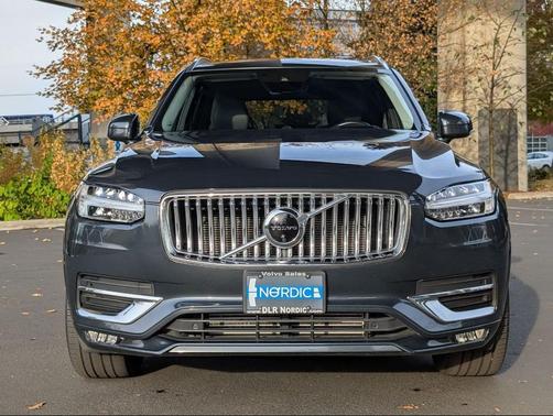 2022 Volvo XC90 T6 Inscription