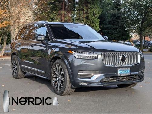 2022 Volvo XC90 T6 Inscription