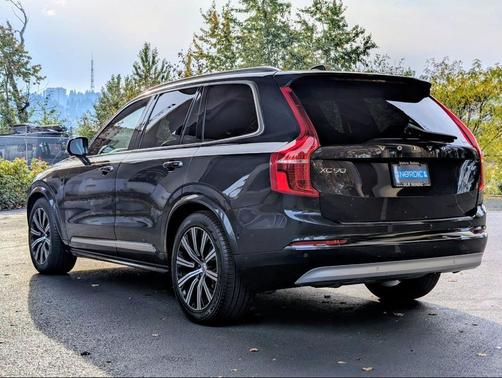 2022 Volvo XC90 T6 Inscription