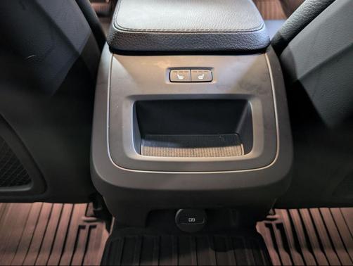 2022 Volvo V90 Cross Country B6